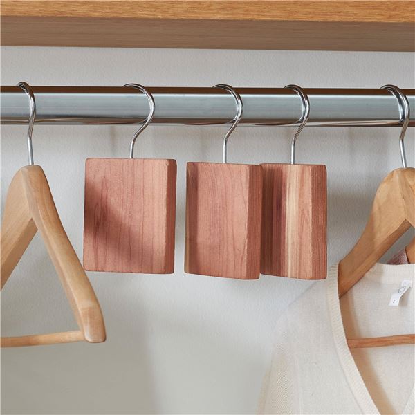 Plaques en cèdre à suspendre antimite - lot de 3